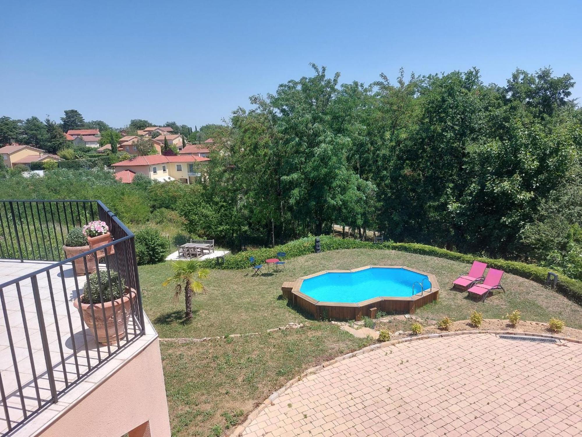 Comme Dans Un Ecrin - T2 De 50 M² Avec Jardin, Terrasse Et Piscine Daire Vernaison Dış mekan fotoğraf